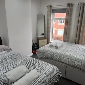  Apartment With Roof Terrace Close To City Centre United Kingdom