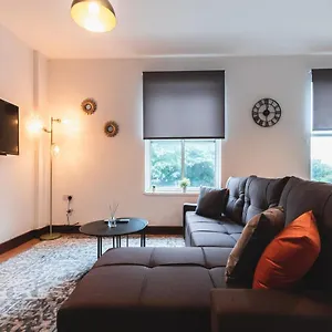 Obsidian - 2 Bedroom Flat Sleeps 5 Southampton